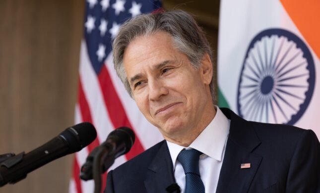 Blinken-Meets-US-Diplomats-Diaspora-In-India-IndiaWest-India-West
