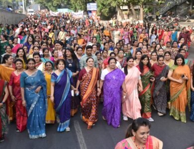 15000-Women-Participate-In-Saree-Walkathon-To-Promote-Fitness-IndiaWest-India-West
