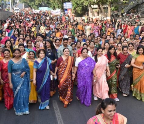 15000-Women-Participate-In-Saree-Walkathon-To-Promote-Fitness-IndiaWest-India-West