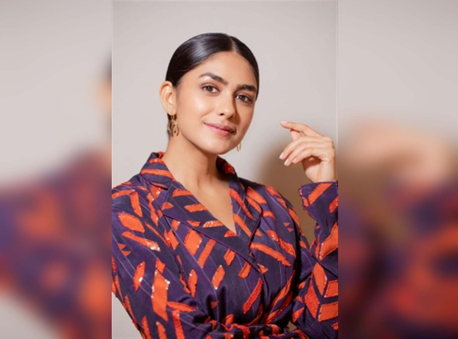 Mrunal Thakur Important To Have Mature Conversations Around Sex Lust Indiawest Journal News