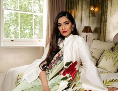 Sonam-Represents-India-In-Floral-Saree-At-Rishi-Sunaks-Reception India West