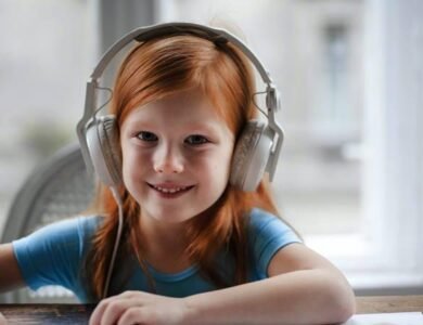 Reduce-Your-Childrens-Screen-Time-With-These-Audiobooks India West
