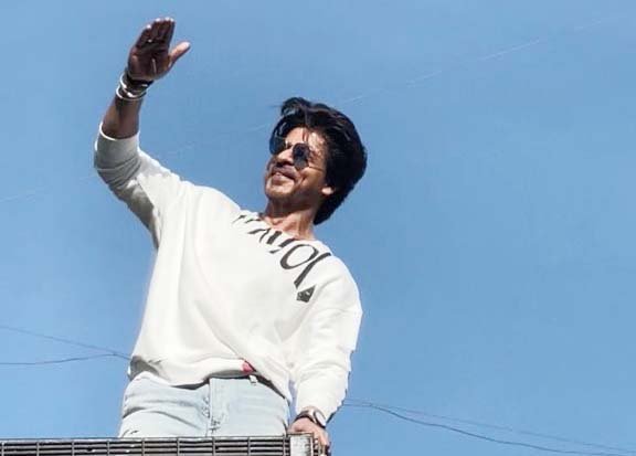 SRK-Injured-During-Shoot-In-LA India West