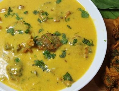 Palak Pakoda Kadhi