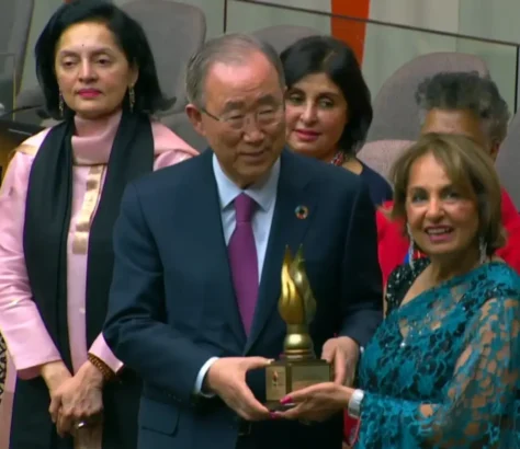 Ban-Ki-Moon-Gets-Award-From-Diwali-Foundation-USA.