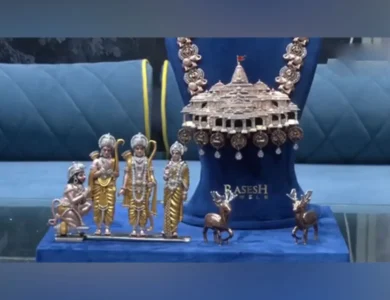 Surat-Jeweler-With-5000-American-Diamonds-Creates-Ram-Temple-Necklace.webp