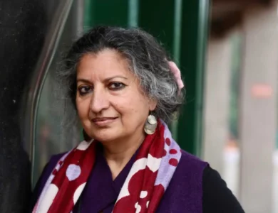 Writers-Life-Is-Balance-Between-Publicity-Solitude.