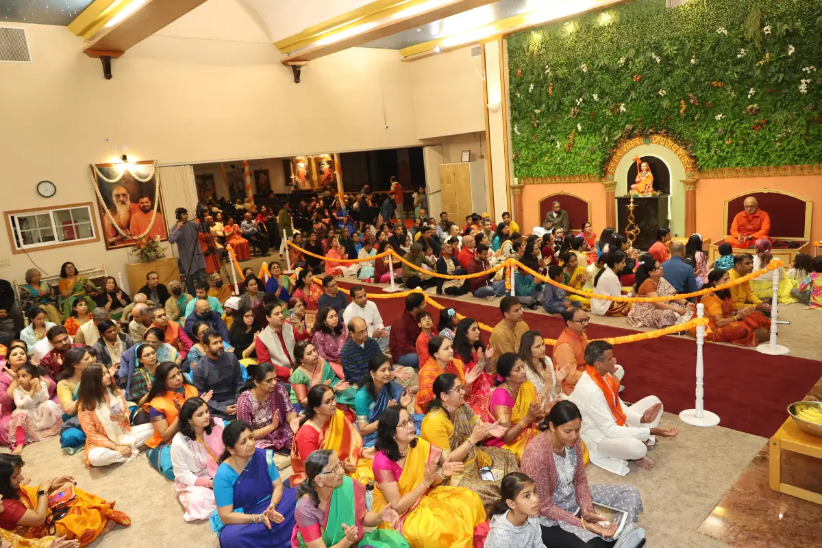 Large-Crowd-Gathers-At-Chinmaya-LA-To-Celebrate-Ayodhya-Temple.webp