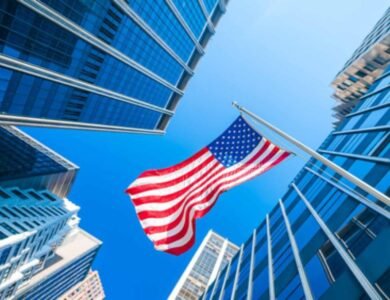 US-Economy-Shocks-Posts-Robust-Quarter.jpg