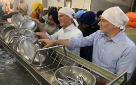 Eric Garcetti Worships In Amritsar, Also Meets Up With Sandhu