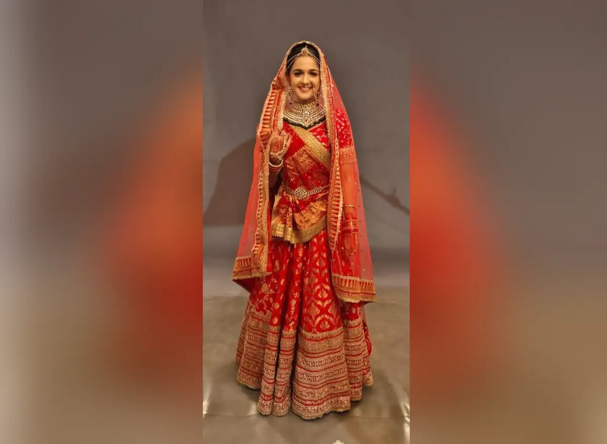 Shruti Choudhary Wears 10kg Lehenga For Wedding Scene