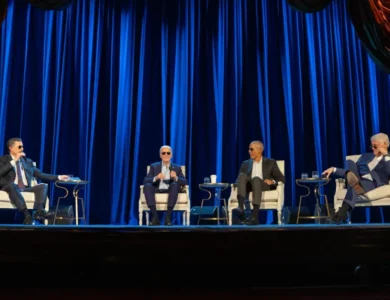 Mindy Kaling Hosts Record-Breaking Biden Fundraiser With Obama, Clinton