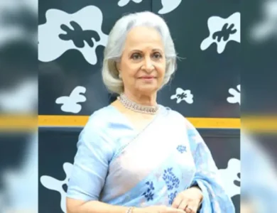 Waheeda Rehman Donates Memorabilia To Film Heritage Foundation