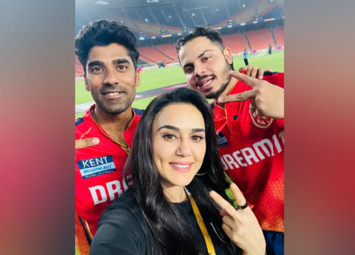 Preity Has A Selfie With ‘Deadly’ Cricketers
