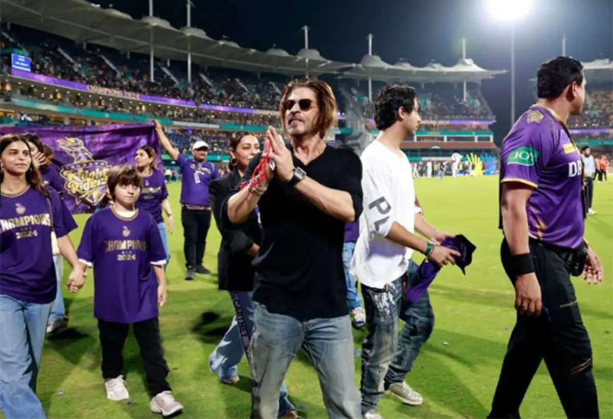 Shah Rukh Khan Celebrates KKR s IPL Win With Family Team IndiaWest News