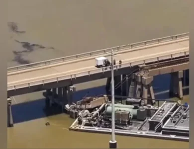 TX Barge Collision - 2,000 Gallons Of Oil May Spill Into Gulf Of Mexico