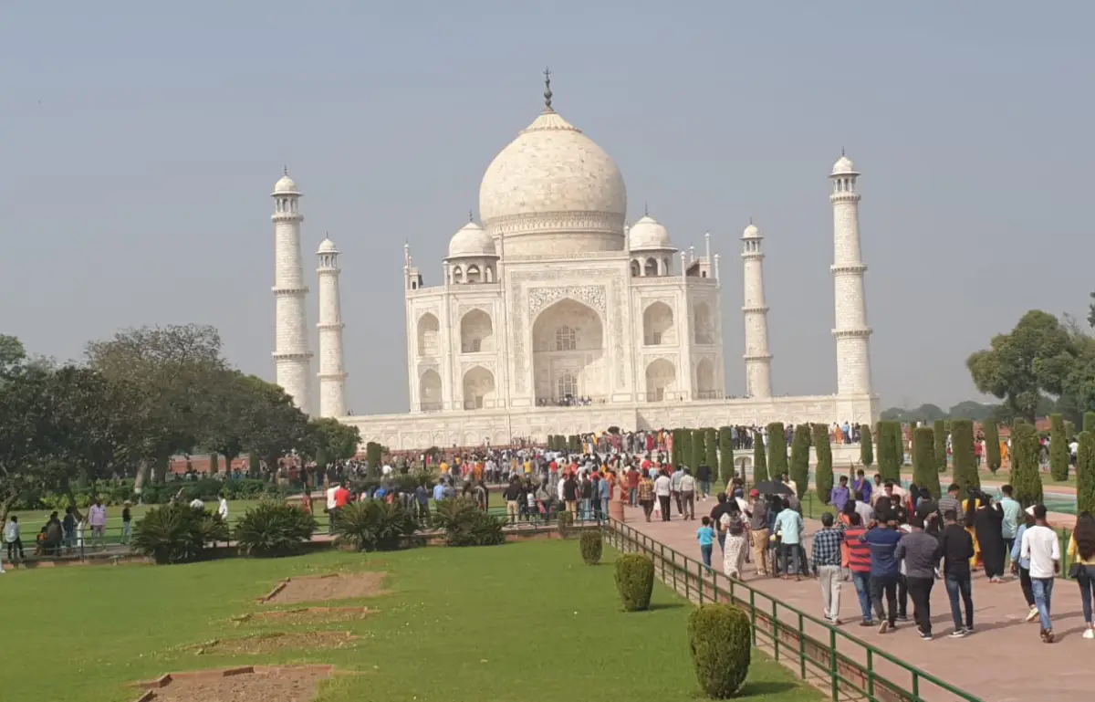 Agra's Environmental Crisis Worsens, Taj Mahal In Danger