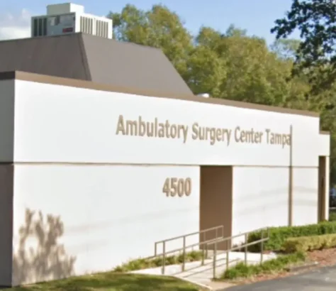 Doctor, 84, Not Wearing Hearing Aids, Fails To Hear Patient’s Cries Of Pain