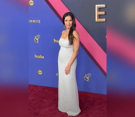 Padma-Lakshmi-Goes-Monochromatic-At-The-Emmys.webp