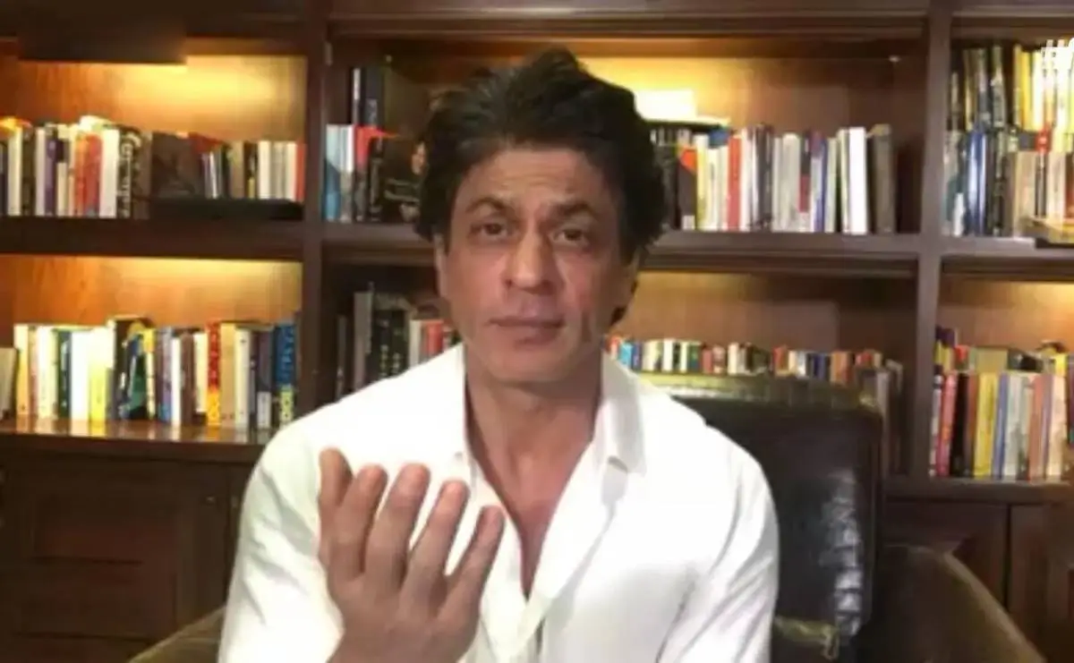 Shah-Rukh-Khan-Is-A-Reader-Has-A-Vast-Book-Collection.webp