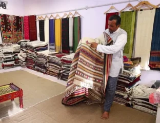 Weavers-Of-Gujarat-Have-A-Story-Of-Resilience-And-Revival.webp