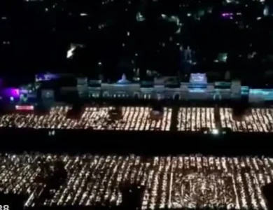 Ayodhya-Sets-World-Records-By-Lighting-Over-25-Lakh-Diyas.webp