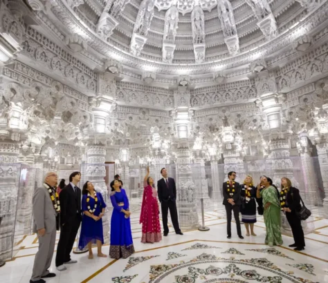 BAPS Hosts Glittering Diwali With Diplomats In LA From 15 Countries