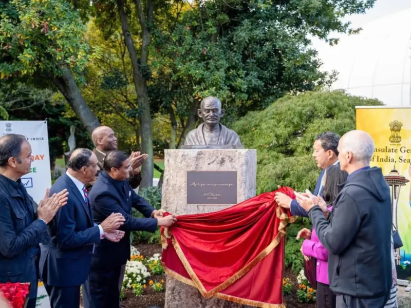 Consulate Unveils Mahatma Gandhi Bust At Seattle Center