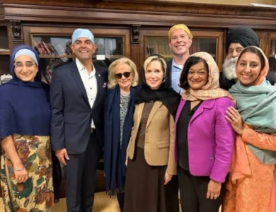 Gwen Walz Visits Michigan Gurdwara