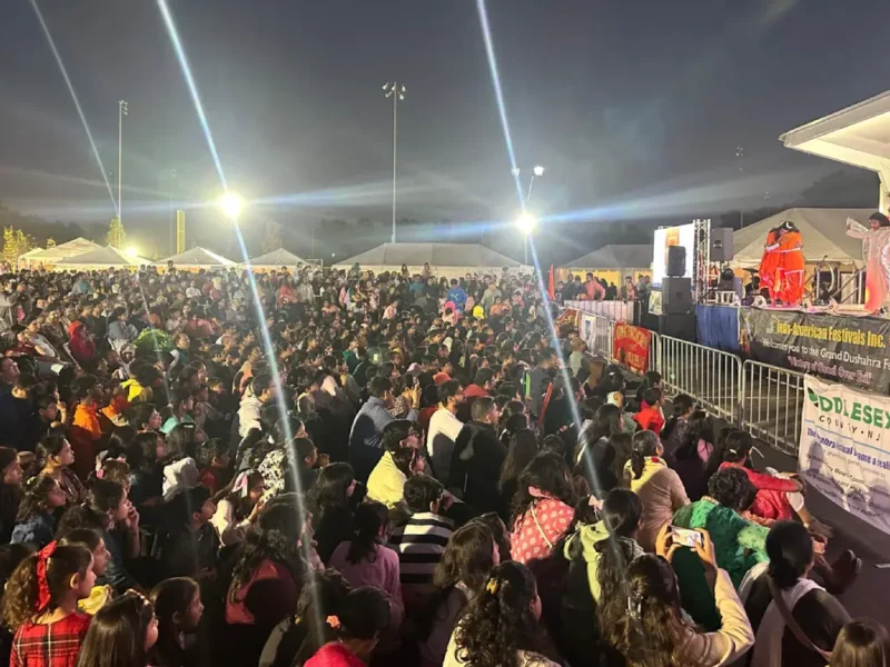 Massive Gathering Celebrates Navratri At Edison, NJ