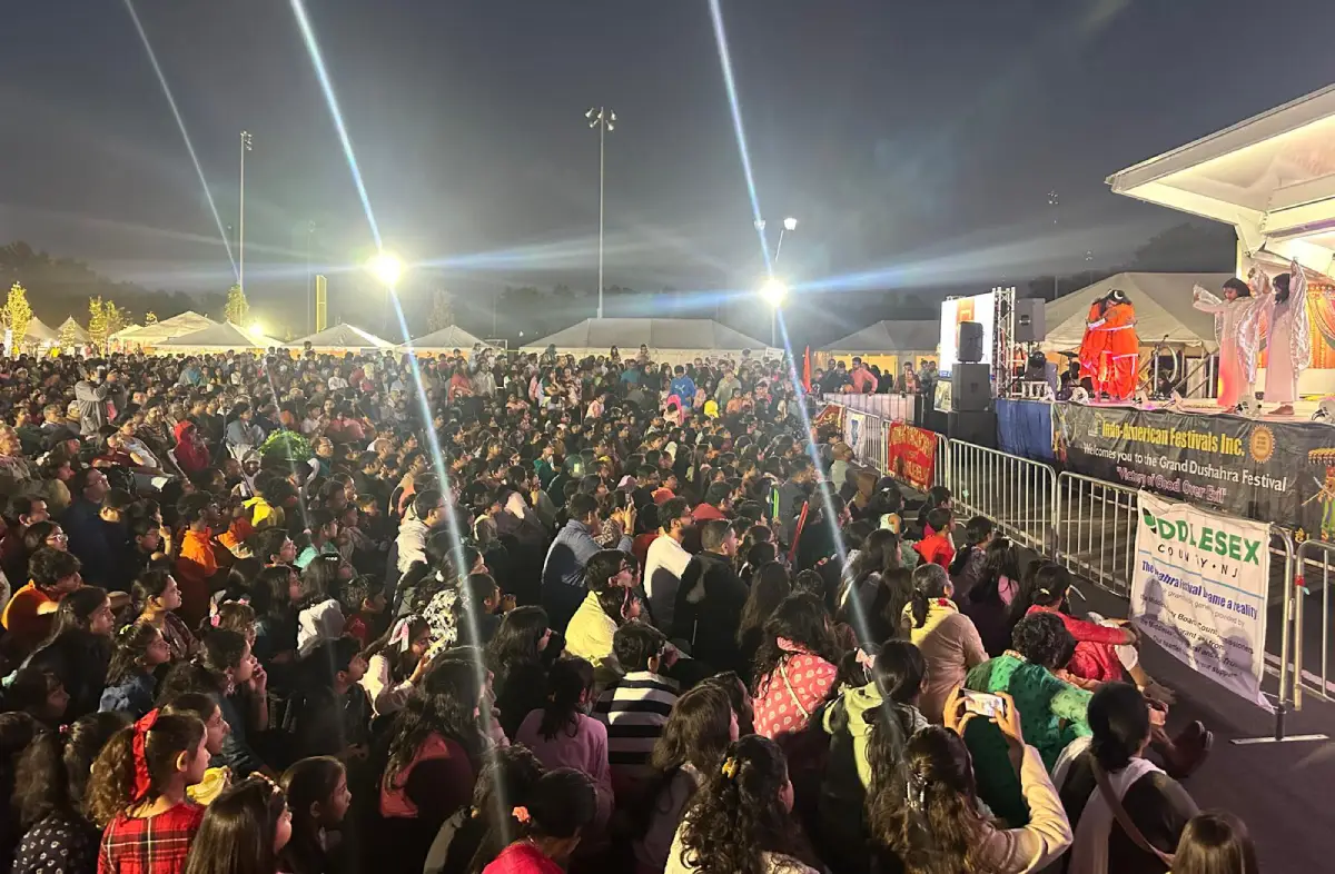 Massive Gathering Celebrates Navratri At Edison, NJ