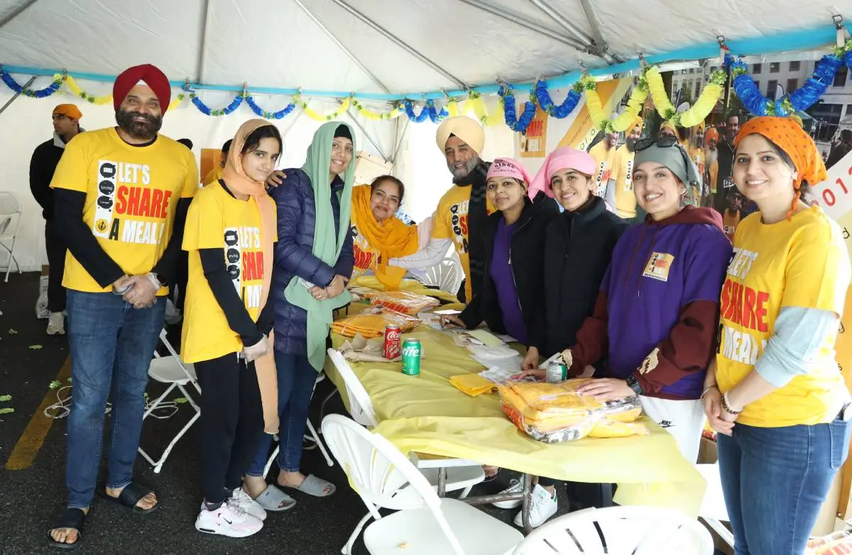 Sikh Nonprofit Serves Thousands Of Free Thanksgiving Meals