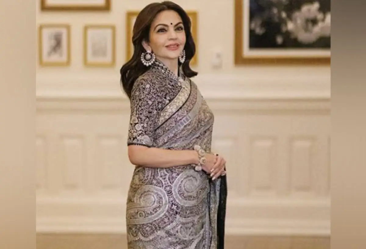 All-About-Nita-Ambanis-Custom-Jamewar-Saree-At-Washington-Dinner.webp