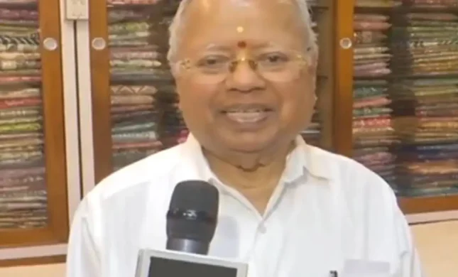 Founder Of Nalli Silks, Who Resisted Automation, Dedicates Award To Weavers