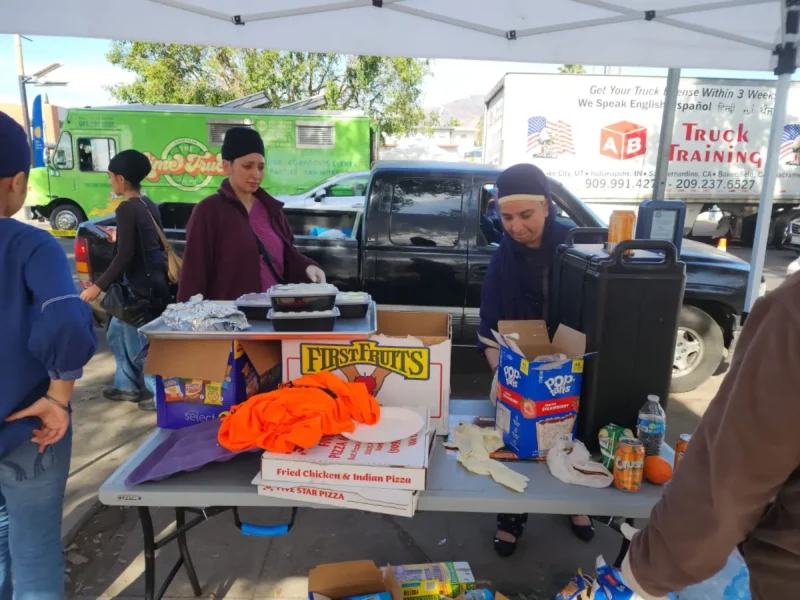 United Sikhs Delivers 10,000 Hot Meals, Continues Work To Help LA Victims Of Fire