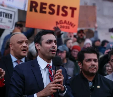 Freshman Suhas Subramanyam Navigates Washington