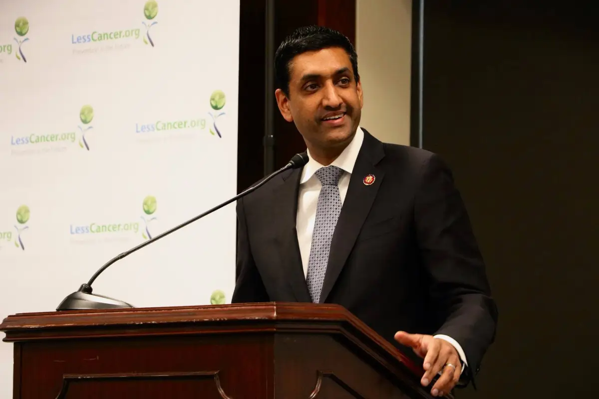Ro Khanna Blasts Trump's Gold Card Proposal, Dems Lack Of Vision