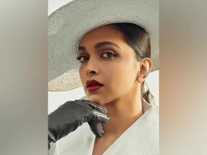 Deepika Padukone Stuns At Louis Vuitton's Paris Fashion Week Show