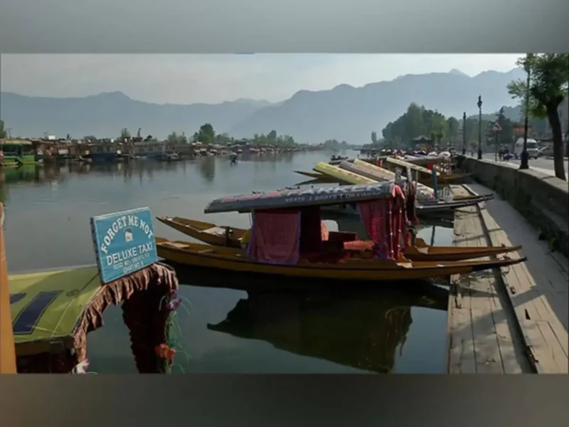 India Shuts Down Several Kashmir Tourist Spots