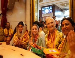 Jacqueline Fernandez Accompanies Maye Musk To Siddhivinayak Temple