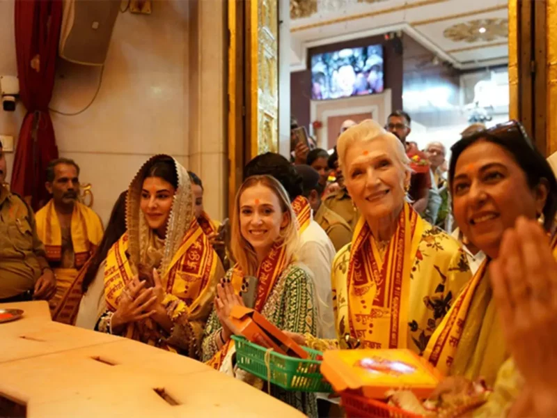 Jacqueline Fernandez Accompanies Maye Musk To Siddhivinayak Temple