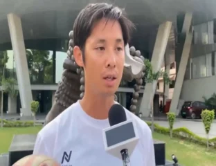 Japanese-Man-Dribbling-Across-India-On-Record-Breaking-Journey.webp