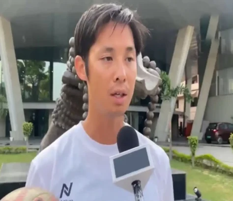 Japanese-Man-Dribbling-Across-India-On-Record-Breaking-Journey.webp