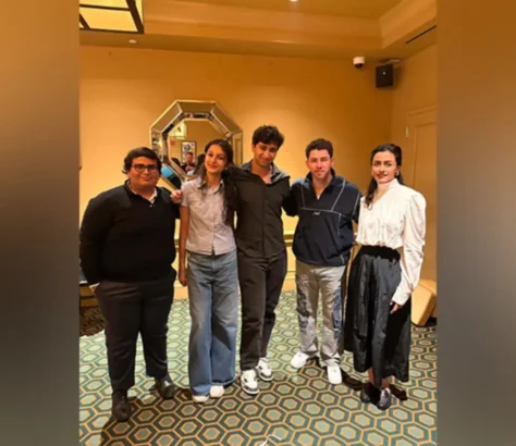 Namrata Shirodkar, Kids Attend Nick Jonas's Broadway Show