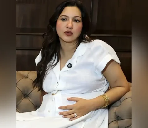 Gauahar Khan On SRK: His Humility Defines His Stardom