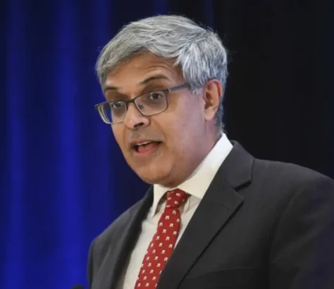 NIH-Scientists-Criticize-Protest-Policies-In-Open-Letter-To-Jay-Bhattacharya.webp