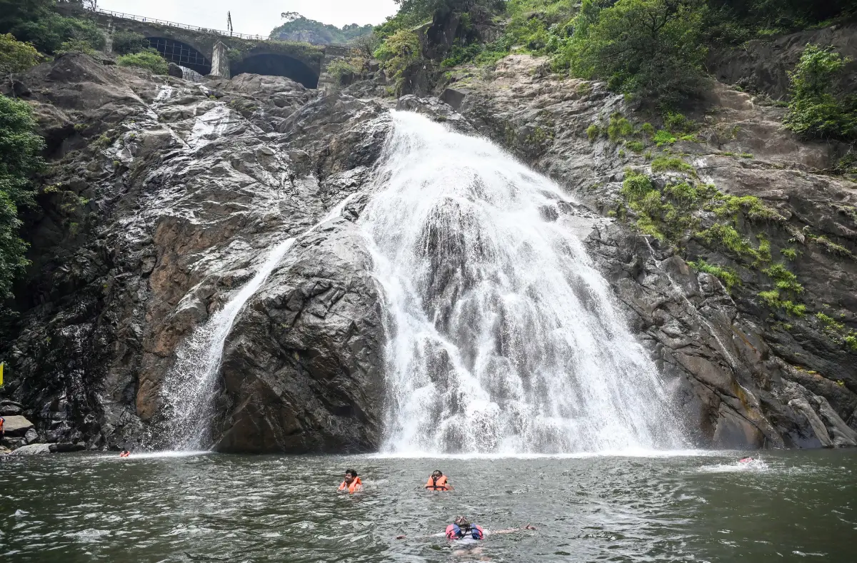 Tips To Consider To Help You Stay Healthy During Summer Travel