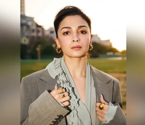 Alia Bhatt Backs Mom Soni Razdan For Speaking Up For Palestine