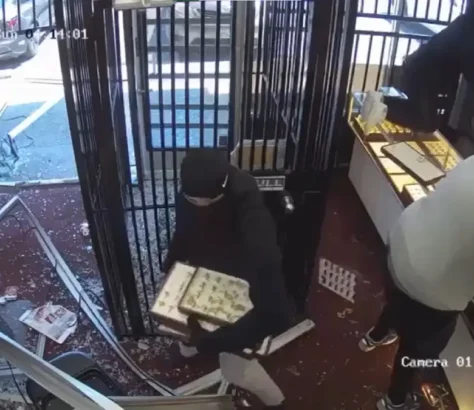 California Jewelers Rocked By Brazen Daytime Smash‑and‑Grab Gangs