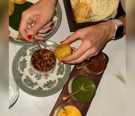 Jessica Alba Knocks Down Golgappas